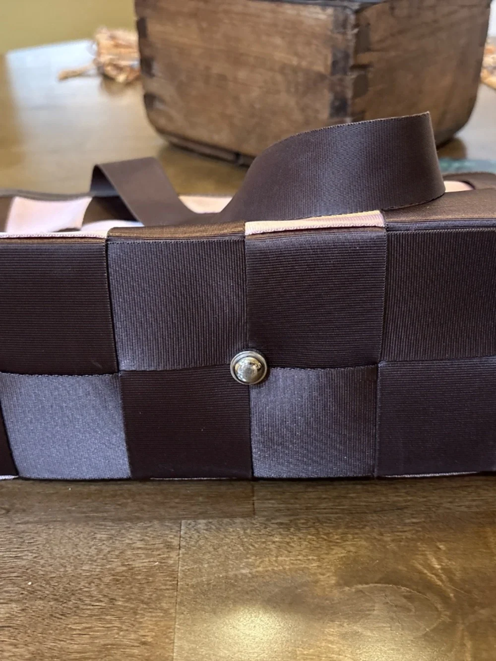 Comely handbag